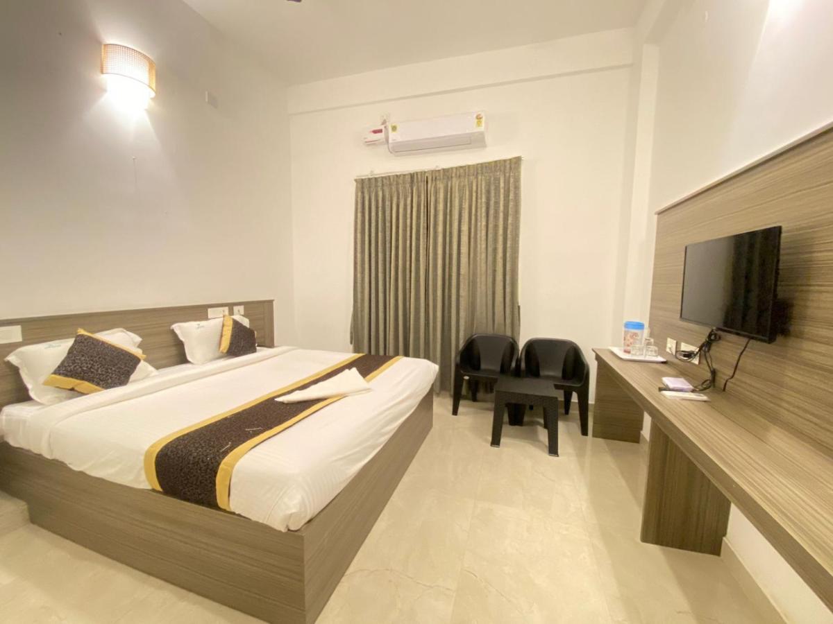 Le Poshe Beachview - Tie Hotels & Resorts Пондичери Екстериор снимка
